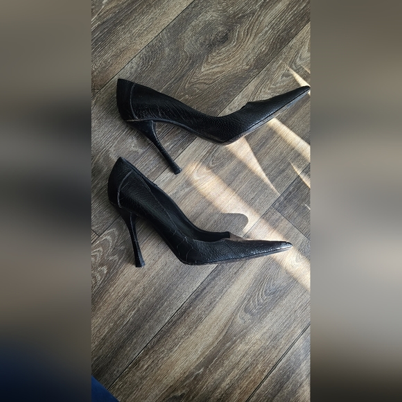 Gucci Snakeskin Black Heels - Picture 7 of 7